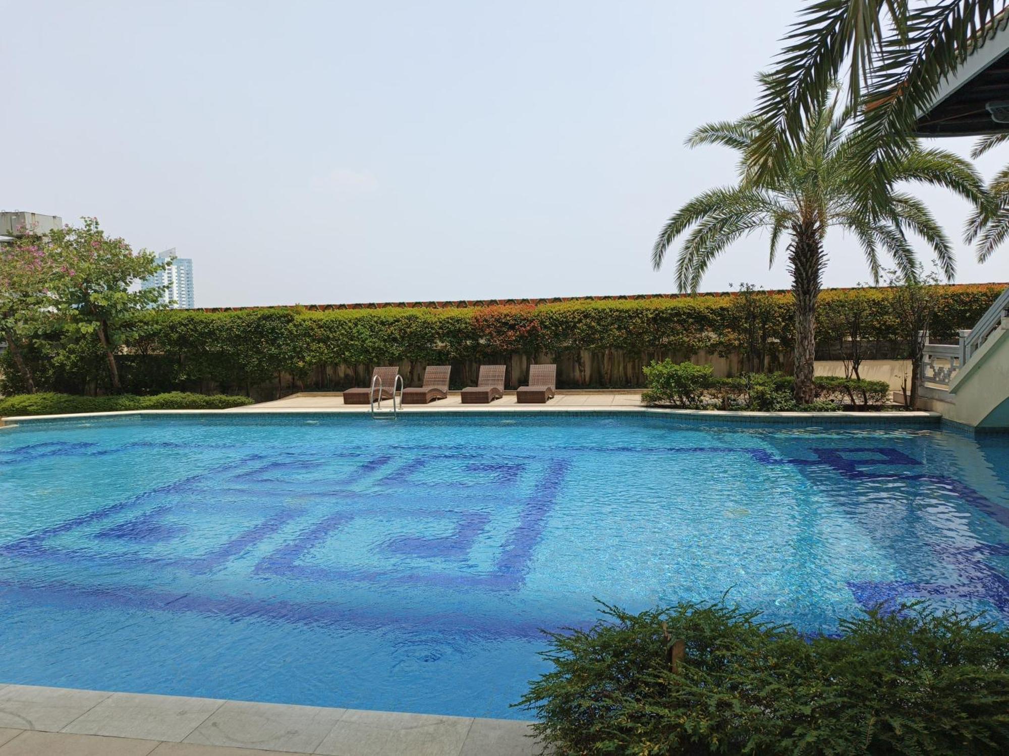 2Br Lucky Tower Residence Jakarta Old Town Top Floor Condo 외부 사진